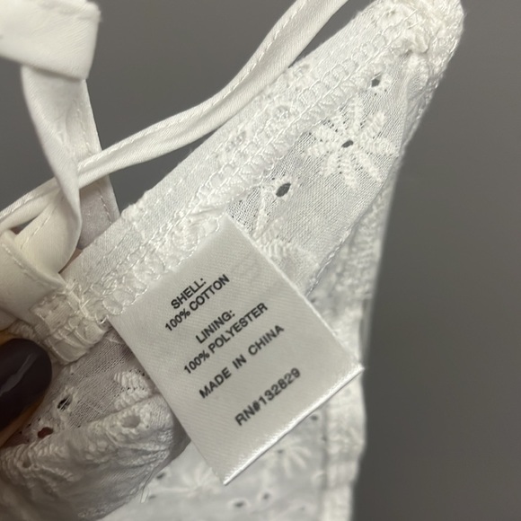 SUPERDOWN
RIA lace up top white size XXS - Picture 3 of 5